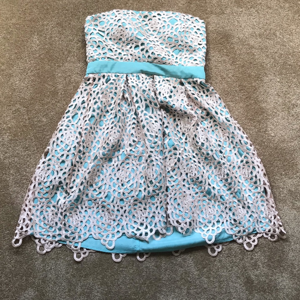 NWT Minuet Champagne Lace Overlay Strapless Dress. Size L